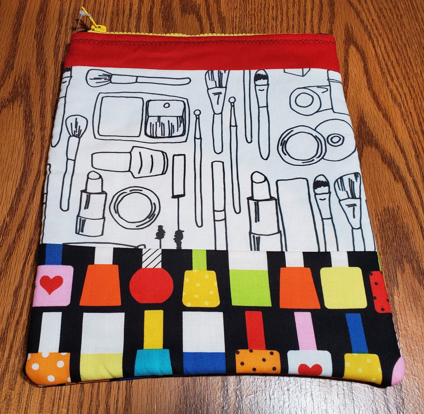 CLEARANCE - Color-Me Zipper Bag - Cosmetics with Nail Polish