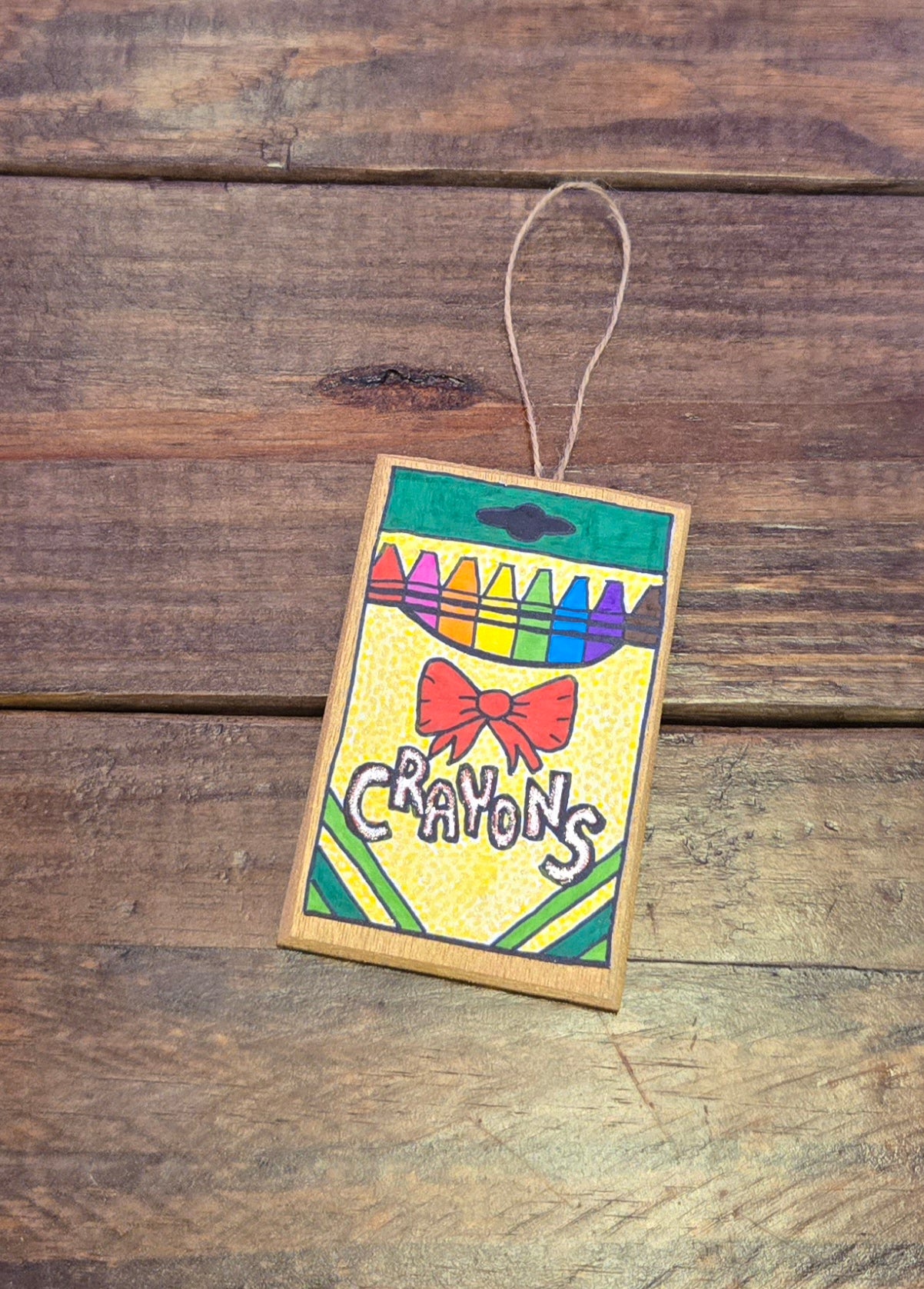 Color-Me Ornament – Crayons | DIY Christmas Ornament Craft