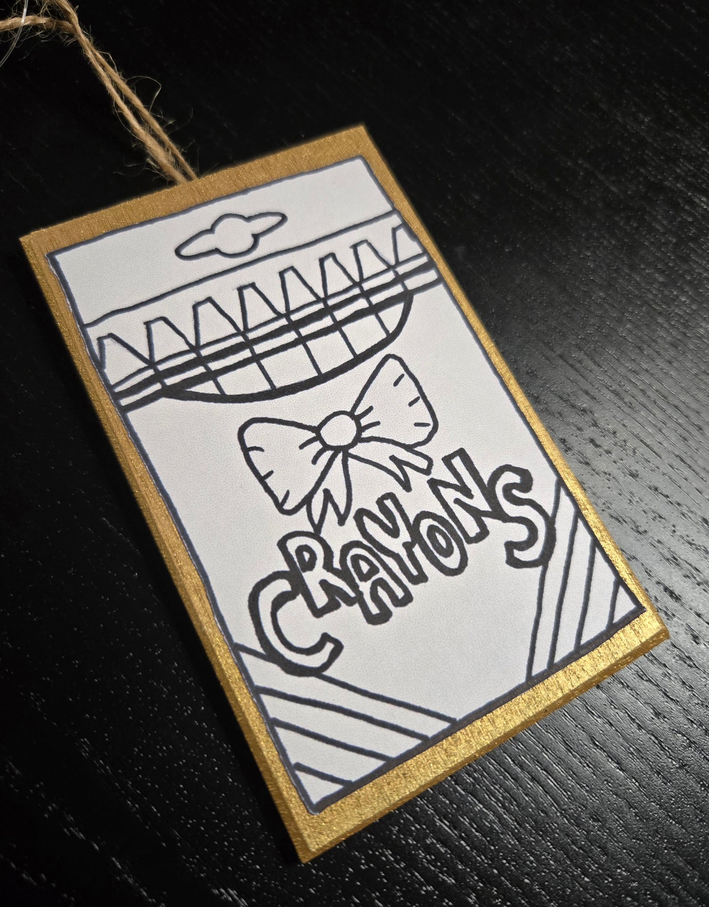 Color-Me Ornament – Crayons | DIY Christmas Ornament Craft